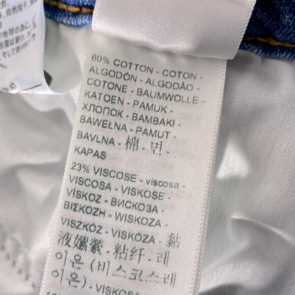 Levi’s Blue Mid Rise Mid Length Shorts Lightly Distressed Denim Jean Shorts 27 - Picture 6 of 15